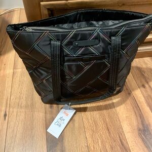 lug skyliner- black ice pop stitching NWT